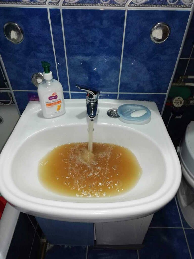 Apa care curge la robinet, în Pitești, după reabilitare