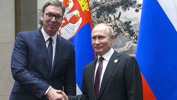 Aleksandar Vucic, președintele Serbiei, și omologul său rus. / Foto: hotnews.ro