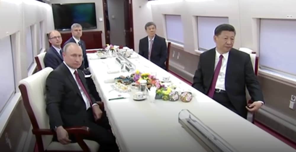 Vladimir Putin și Xi Jinping, la o întâlnire din 201. Captură video
