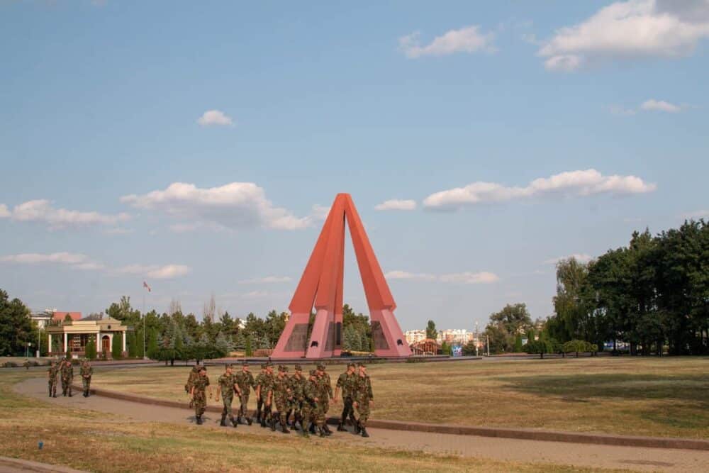 Complexul Memorial Eternitate din Chișinău - înălțat în cinstea soldaților sovietici care au murit în Al Doilea Război Mondial pentru reocuparea teritoriului Basarabie. Foto: Eduard Vasilică, RFI Romania