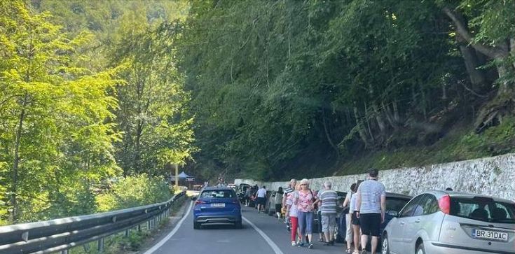 Transfăgărășan - aglomerație Foto Argeșul Online