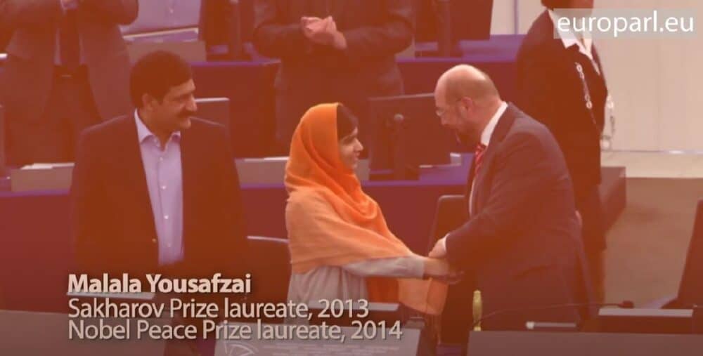 Activista pakistaneză pentru dreptul fetelor la educație, Malala Yousafzai, s-a adresat Parlamentului European în 2013 / Captura video PE