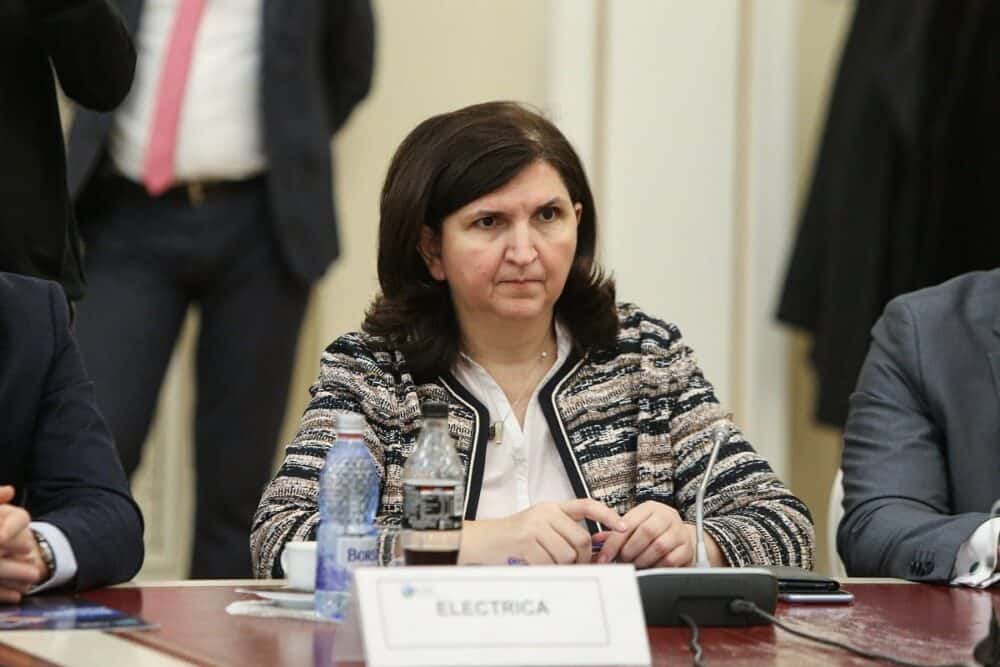 Corina Popescu primește o despăgubire de 400.000 de euro, pentru restul de mandat de executat în fruntea Electrica SA