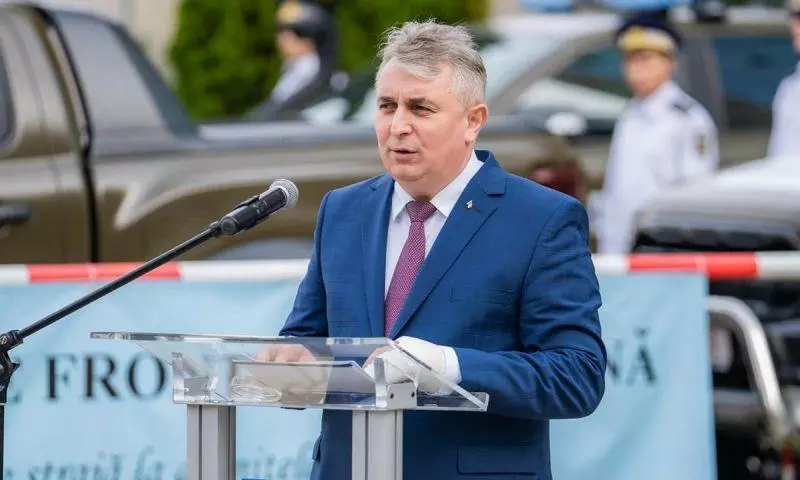 Poliția de Frontieră a atribuit un contract de peste 690.000 de lei către Automobile Bavaria, firma prietenului președintelui Iohannis