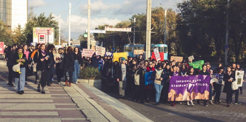 Campania națională de luptă împotriva violenței domestice. Marșul de la Iași.