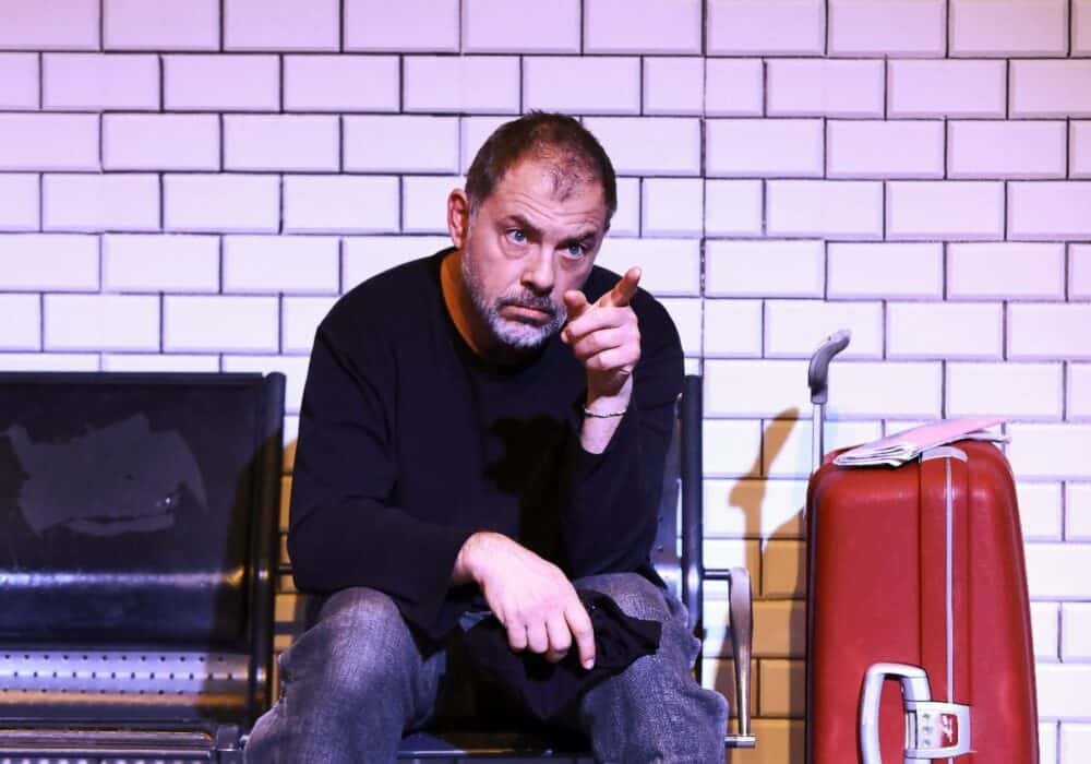 One-man show al actorului Ioan Andrei Ionescu, regizat de Toma Dănilă