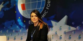 Leonela Leca, cercetător asociat la GLOBSEC Bratislava și cercetător-analist senior la Centrul de Studii Globale, ce aparține Universității „Lucian Blaga" din Sibiu.  