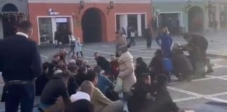 Protest la Brașov împotriva desfiinţării teraselor din Piaţa Sfatului în perioada Târgului de Crăciun