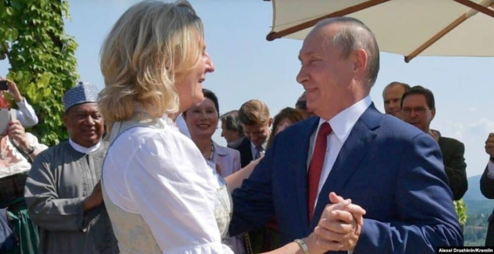 Karin Kneissl și Vladimir Putin Sursa foto: Europa liberă / Alexei Druzhinin / Kremlin