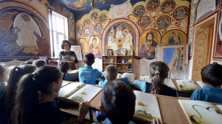 Profesor religie Sursă foto ziaruldeiasi.ro