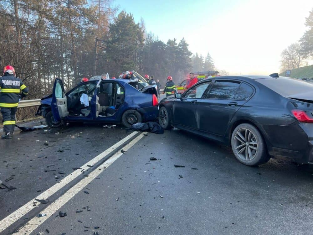 Accident rutier cu cinci răniţi și patru mașini implicate, în Cluj