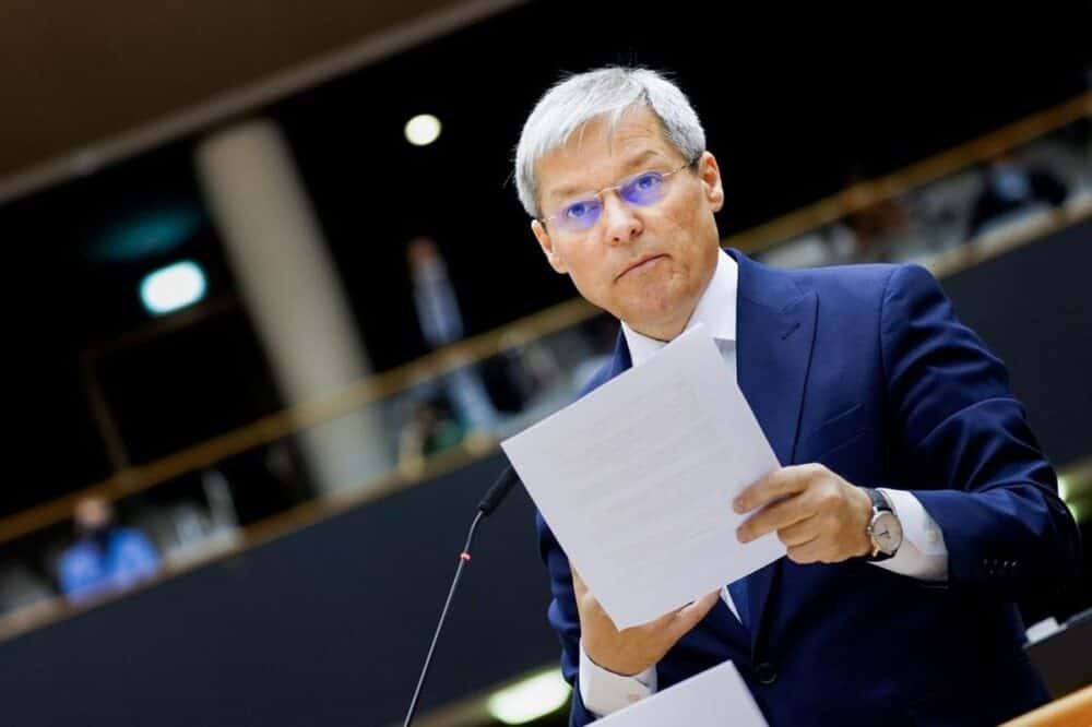 Dacian Cioloș cere liderilor coaliției de guvernare „un plan ofensiv diplomatic clar” pe subiectul Schengen