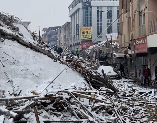 Seismul din Gaziantep, Turcia, a avut loc la ora locală 04.17 (01.17 GMT), la o adâncime de aproximativ 17,9 kilometri.