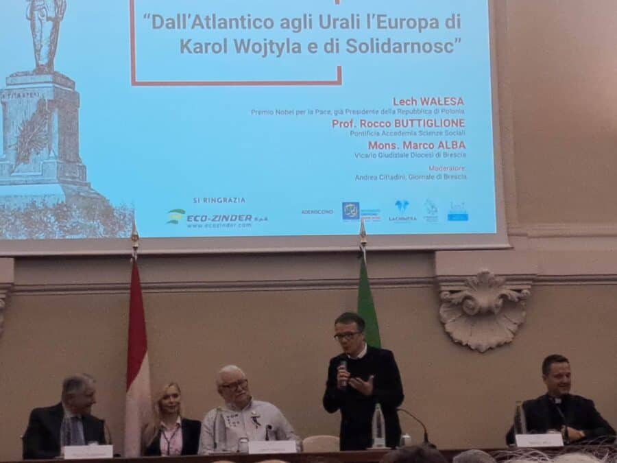 Lech Walesa, la conferința din Brescia. Foto Ionela Doboș