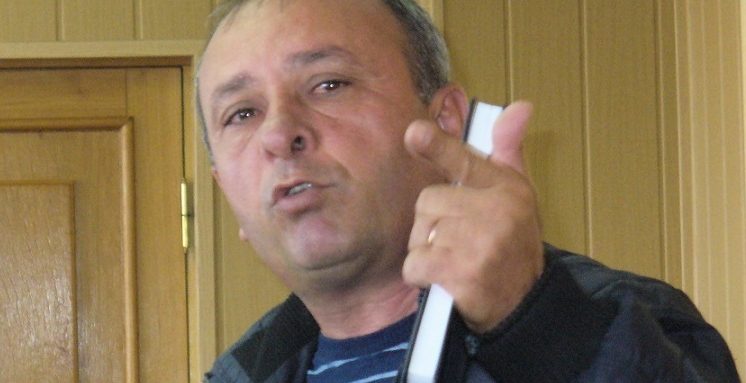 Dialog șocant, presărat cu amenințări și jigniri, între primarul comunei Gropeni și o consilieră din Opoziție, în timpul ședinței CL