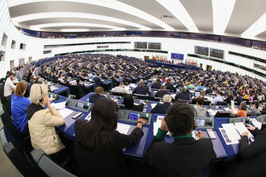 În urmă cu puțin timp, Parlamentul European a anunțat că cetățenii din Kosovo vor putea călători pe teritoriul Uniunii Europene fără viză.