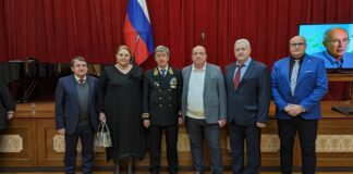 Tudor Marin, Diana Șoșoacă, Valery Kuzmin, un angajat al Ambasadei Rusiei, Victor Makovskiy și Aurel Moldovan