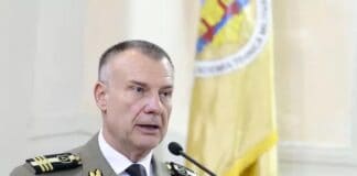 Orașul Bahmut rezistă tot mai greu atacurilor rușilor, iar Zelenski și importanți analiști militari spun că situația e disperată.