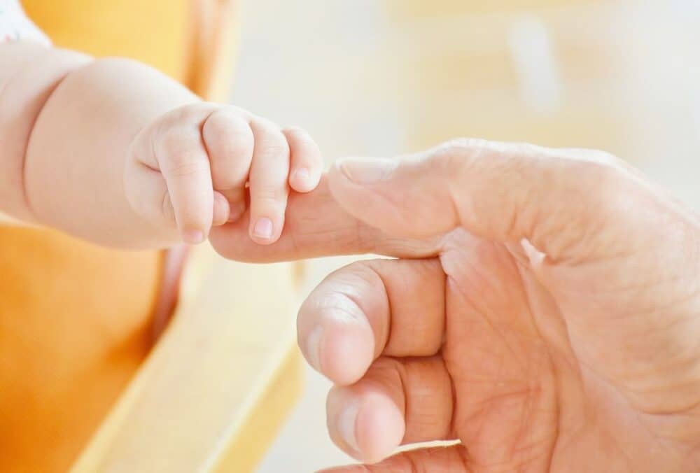 Inițiativa USR privind alocația din prima zi de viață a copilului, adoptată de Senat