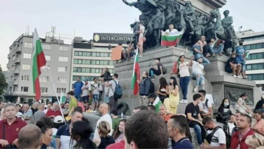 Bulgarii protestează împotriva lui Boiko Borisov la Sofia, în vara anului 2020