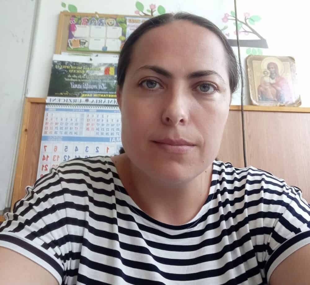 Apelul unei profesoare în plină grevă în educație: „Vă rog, nu ne mai terfeliți atât! De unde ideea că o învățătoare muncește doar 4 ore?”