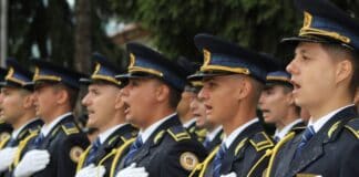 Polițiștii de penitenciare blochează activitatea pușcăriilor și ies în stradă