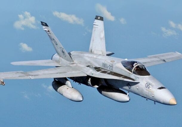 Avioane de vânătoare F/A-18 Hornets