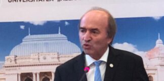 Tudorel Toader pierde o dispută cu presa. Rectorul Universităţii „Al.I. Cuza” și fost ministru al justiţiei deschisese acţiuni în justiţie. Foto: ZDI