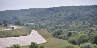 Peste 100 de localnici, expropriați pentru a face un lac de agrement în Băile Felix. Proprietarii dau statul în judecată