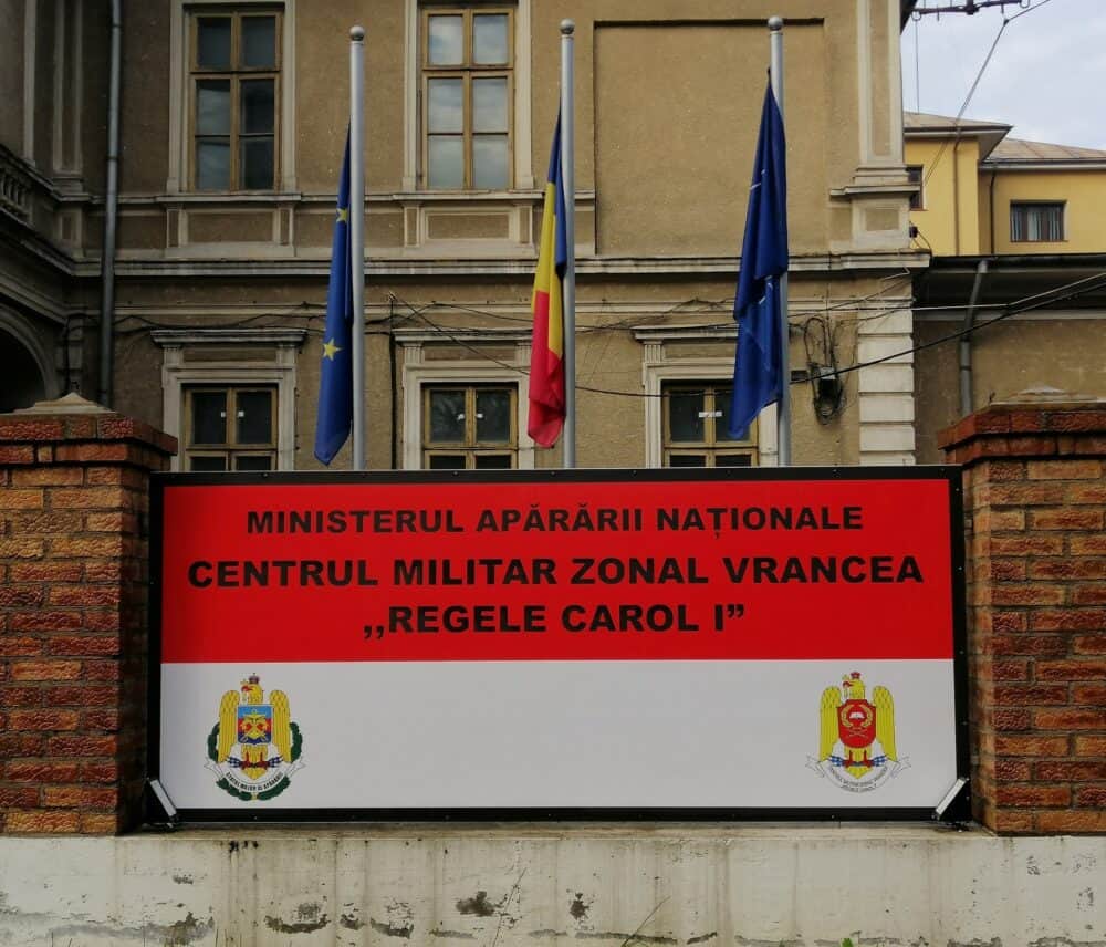 Centrele militare zonale din tara au utilitatile si paza platite din banii consiliilor judetene, nu din cei ai Ministerului Apararii