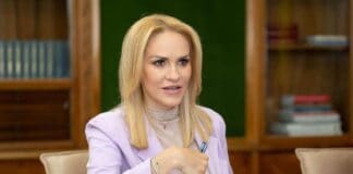 Gabriela Firea l-a luat după ea de la Primăria Capitalei la Senat pe Ștefan Godei, arestat în dosarul azilelor groazei