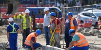 Firmele ieşene din domeniul construcţiilor au mai puțini angajați decât în 2008