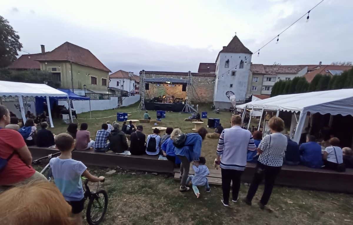 “Legendele Cetății”, un semi-eșec finanțat de Primăria Bistrița, organizat în locul unui eveniment de succes creat de un ONG local