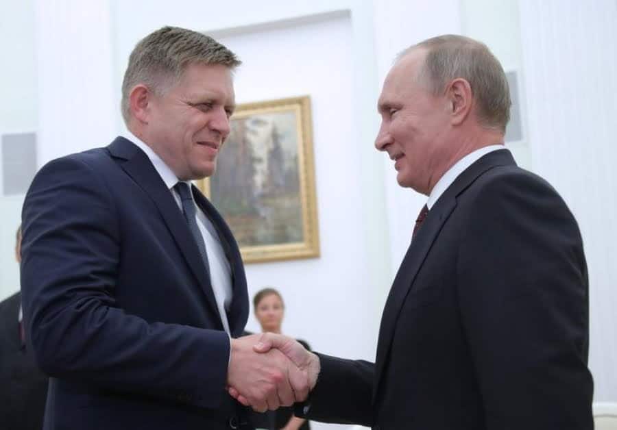 S-a aliat cu Putin - Slovacia anunță încetarea livrărilor de arme către Ucraina, prin vocea noului său premier