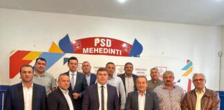 Zece primari PNL din Mehedinţi au trecut la PSD, potrivit preşedintelui social democraţilor din judeţ, Aladin Georgescu.