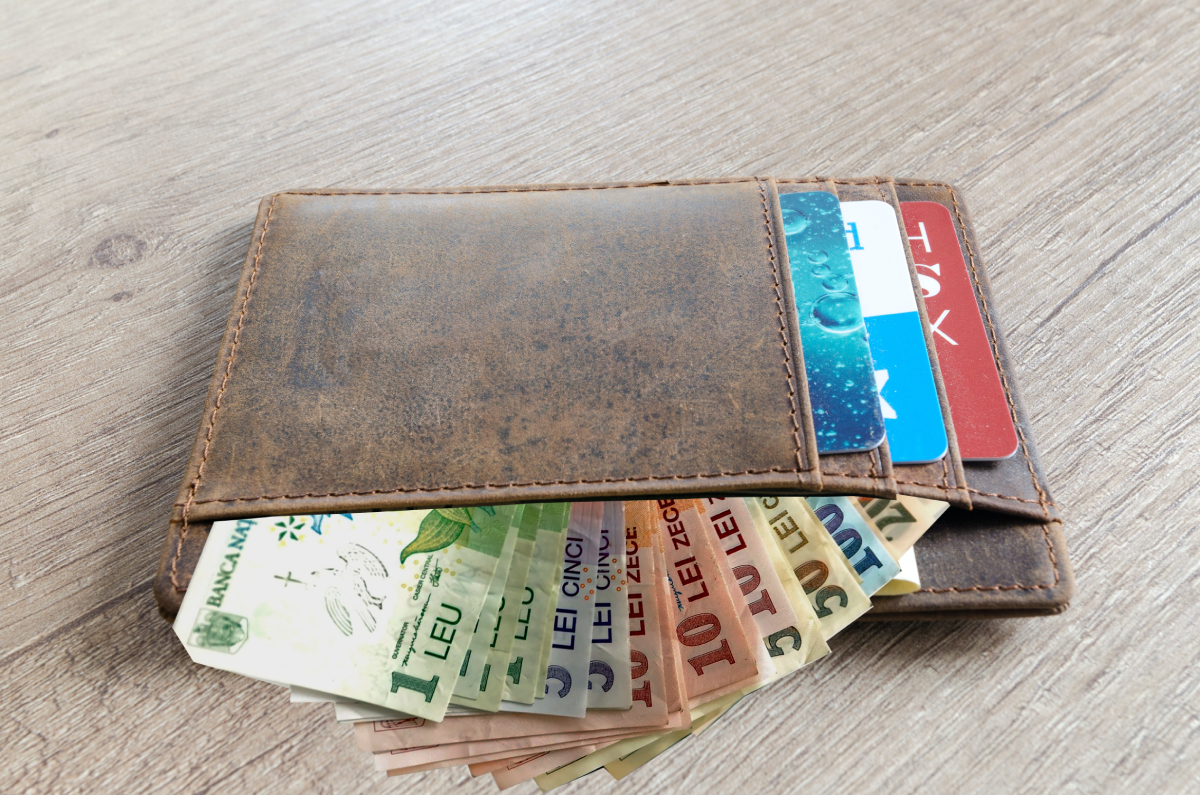 Card sau cash. Intră statul în intimitatea noastră sau vizează doar evaziunea fiscală? Foto Pexels