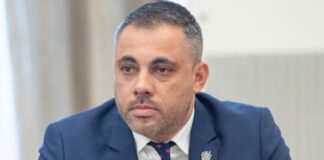 Preşedintele PNL Olt, Liviu Voiculescu, a demisionat din funcţie