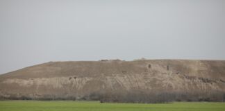 Cum au învins 500 de oameni Consiliul Județean Ilfov, care voia să facă o nouă groapă de gunoi lângă groapa de gunoi care-i intoxică deja. Foto: Inquam Photos/George Călin