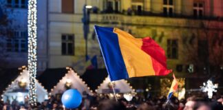 Doar 8% dintre români mai participă la parada de 1 Decembrie. Foto: Inquam Photos / Cristi Vescan