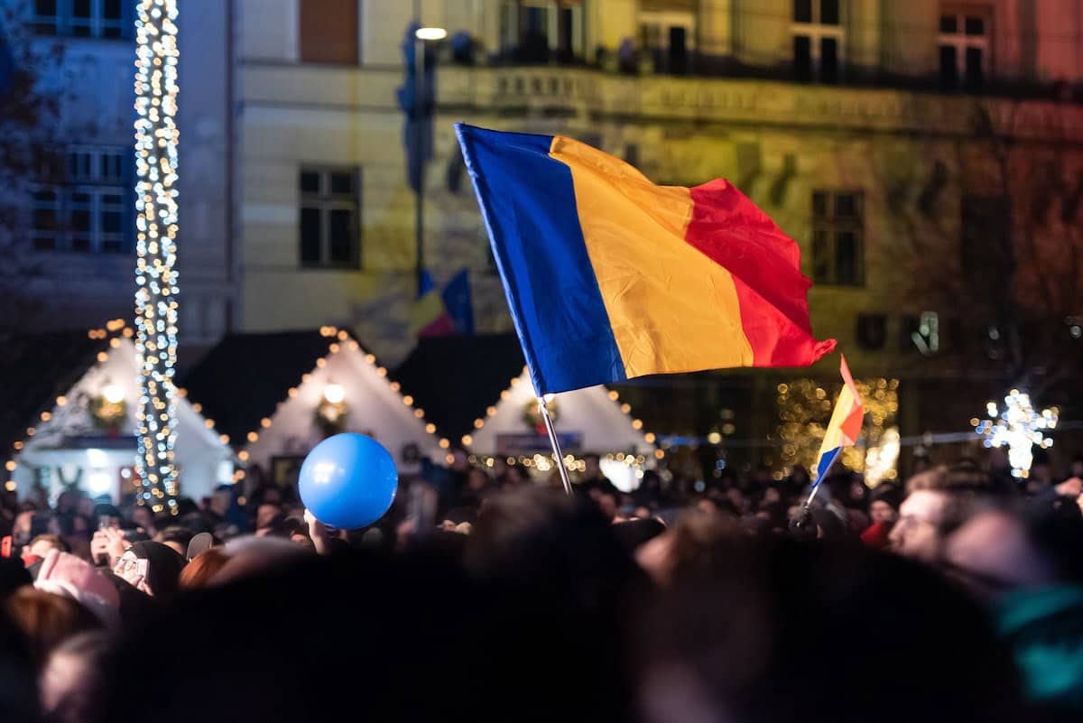 Doar 8% dintre români mai participă la parada de 1 Decembrie. Foto: Inquam Photos / Cristi Vescan
