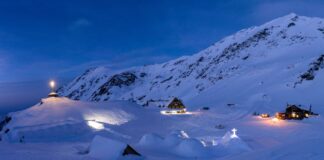 Zăpadă de 35 cm la Bâlea Lac. Constructorii vor să ridice un nou hotel de gheaţă