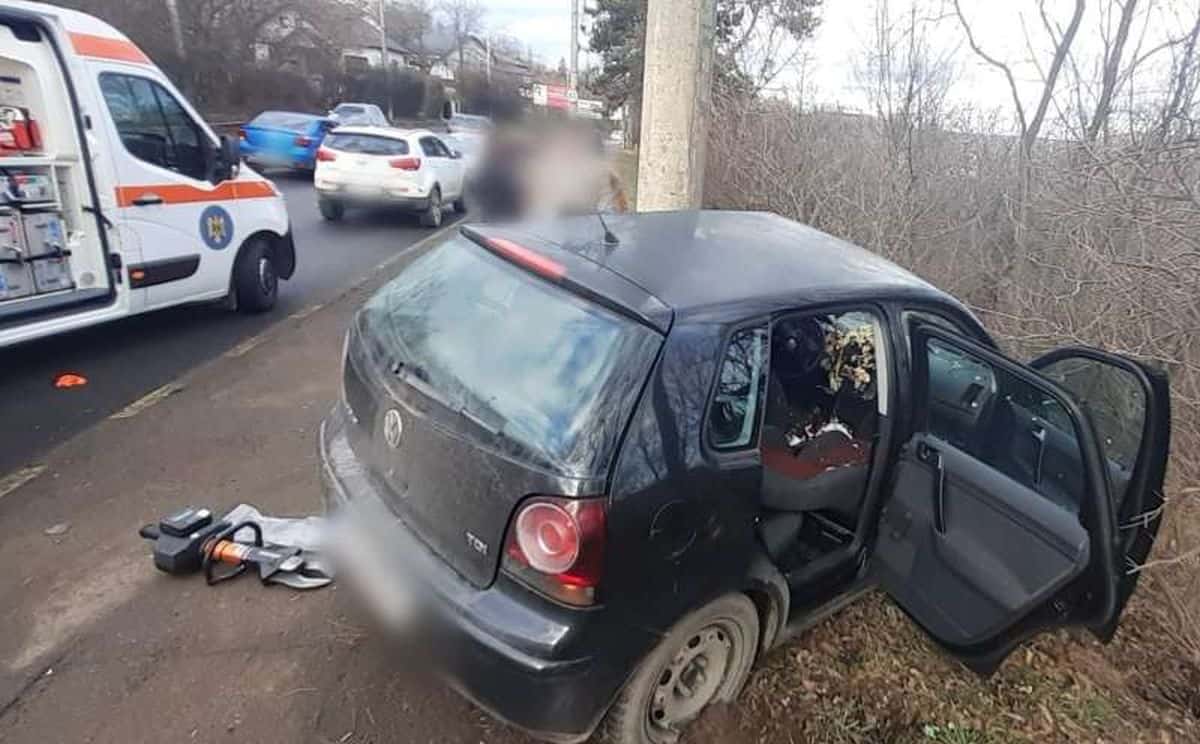 Tânără de 19 ani rănită grav într-un accident rutier, în Suceava