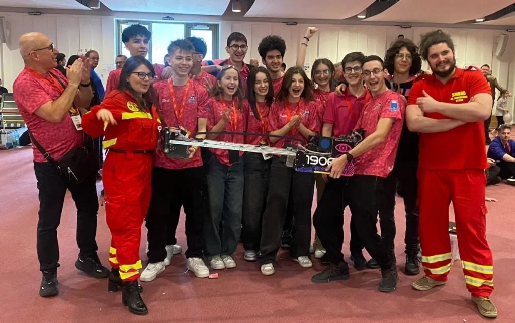 Trofeul Campionatului Național de Robotică a ajuns la Focșani - câștigătorii vor merge în America, la Cupa Mondială