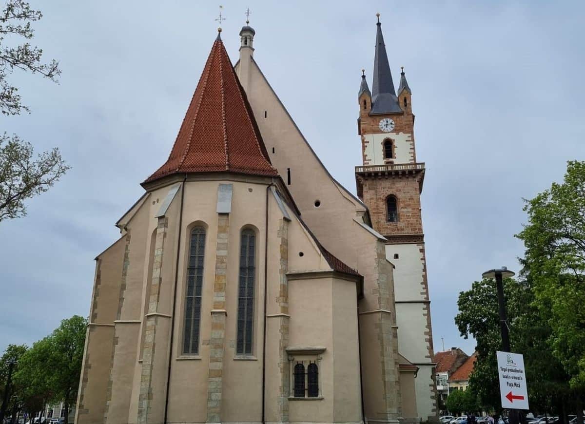 Legendele Bistriței. Povestea celui mai înalt turn de biserică din Transilvania