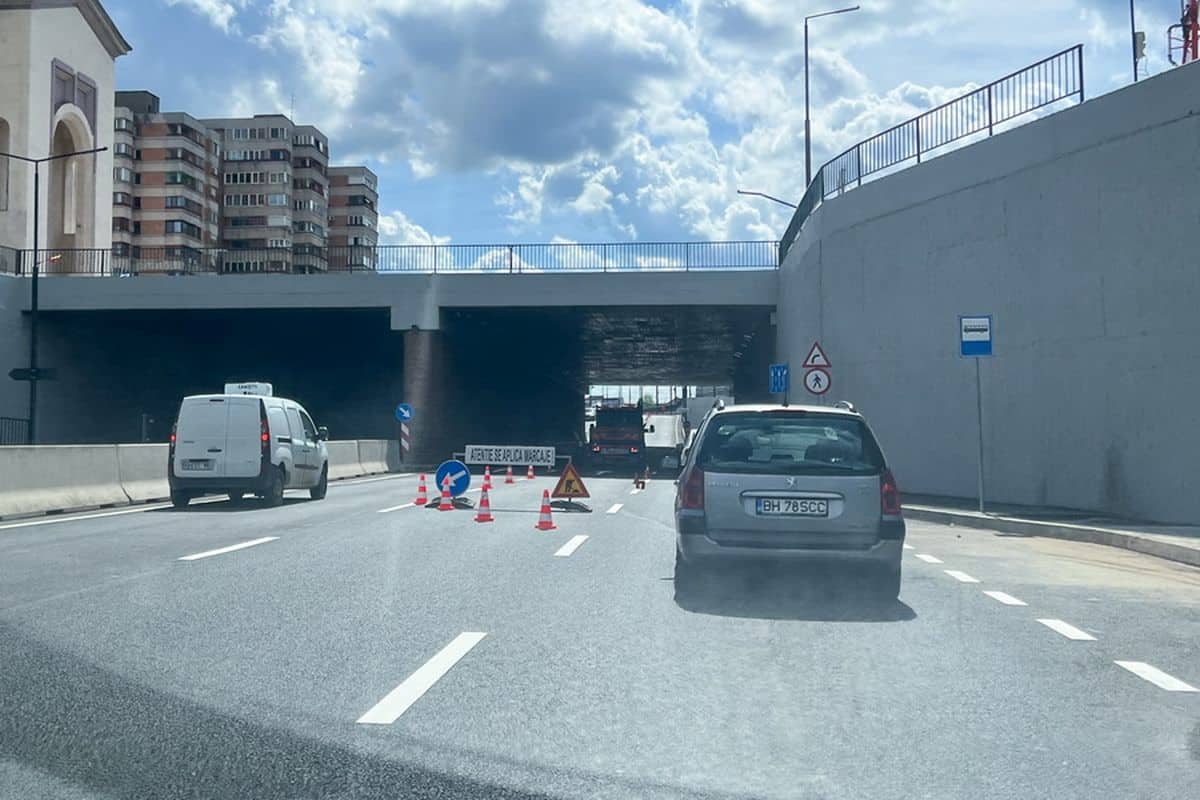 Lipsa indicatoarelor rutiere pe cele 50 de șantiere din Oradea le dă bătăi de cap șoferilor