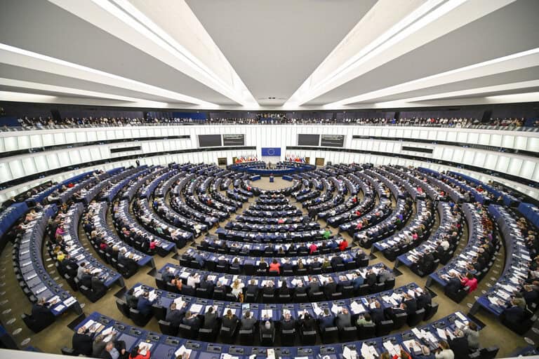 De ce este important Parlamentul European - dezbatere la Iași cu candidații din Moldova