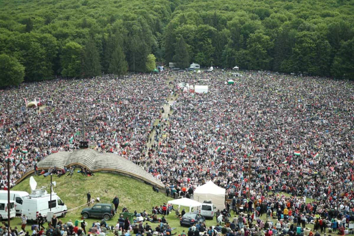 Peste 300.000 de persoane, la pelerinajul de Rusaliile Catolice de la Şumuleu Ciuc