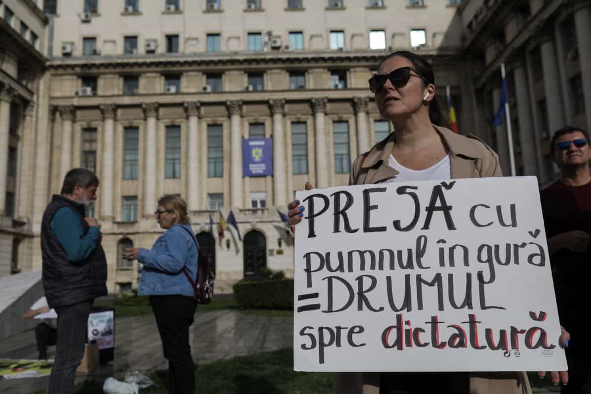 România, în raportul Reporteri Fără Frontiere privind libertatea presei: Siguranța jurnaliștilor rămâne un motiv de îngrijorare