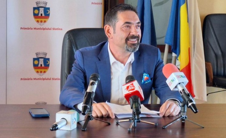 Fake-news lansat de PNL. Sondajele sunt de partea primarului Municipiului Slatina, Emil Moţ. Potrivit sondajelor, acesta ar urma să câștige detașat un nou mandat la Slatina, potrivit unui sondaj realizat de Psiho Global Consult, contrar afirmațiilor făcute de PNL.