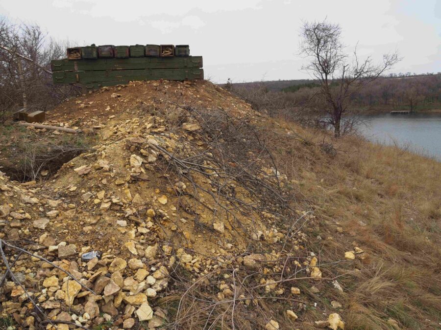 În timpul organizării liniei de apărare, rușii au provocat pagube semnificative versantului drept al lacului de acumulare Kakhovka. Fotografie, pagina de Facebook a lui Ivan Moisienko